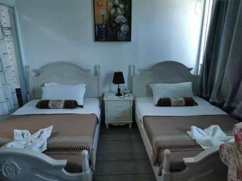 Crystal Beach Hotel Port Vila Buitenkant foto