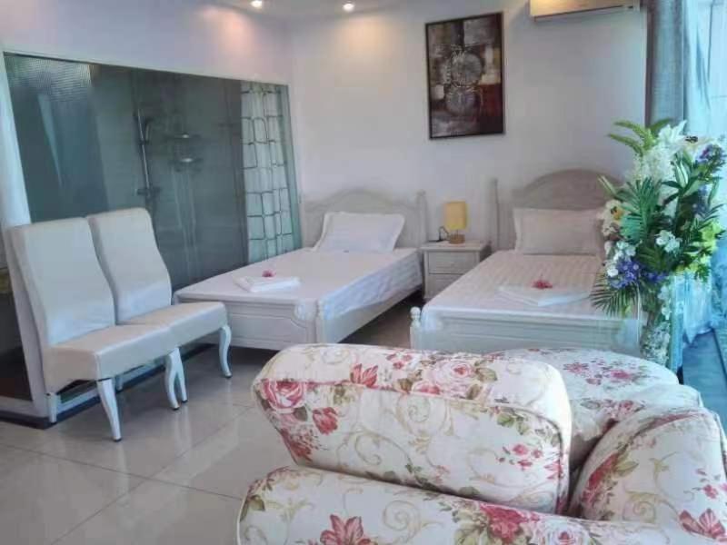 Crystal Beach Hotel Port Vila Buitenkant foto